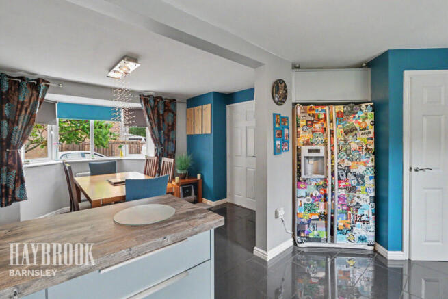 3 bed Detached for sale Image 7