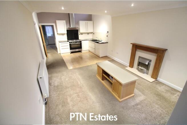 lounge : kitchen.jpg