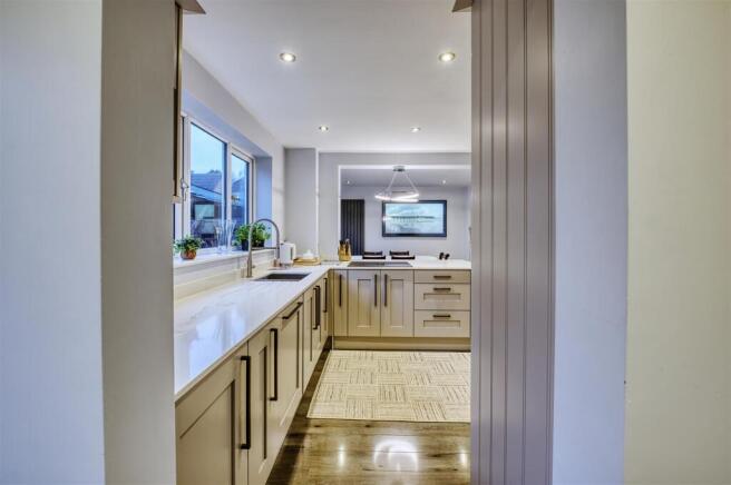 14 WIlkie Close KetteringD78_7672_HDR.jpg