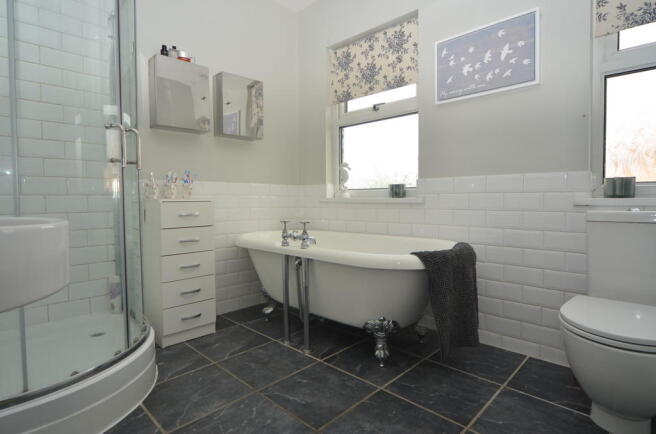 Bathroom x1