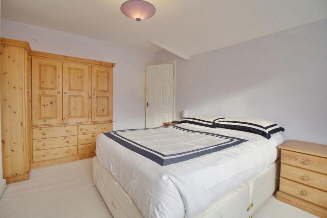 Bedroom 1 (Double)