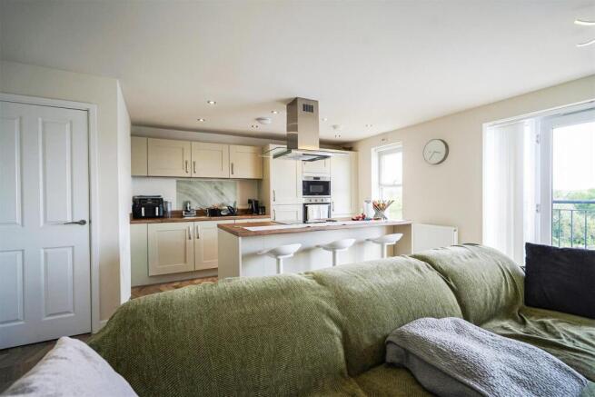 2 bed Apartment for sale Image 7