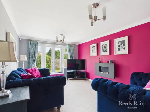4 bed Detached for sale Image 6