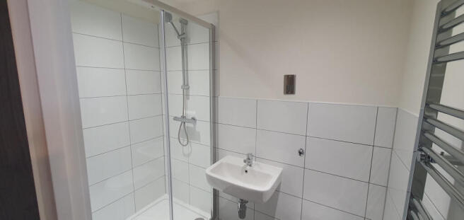 2 bed Apartment to rent Image 8
