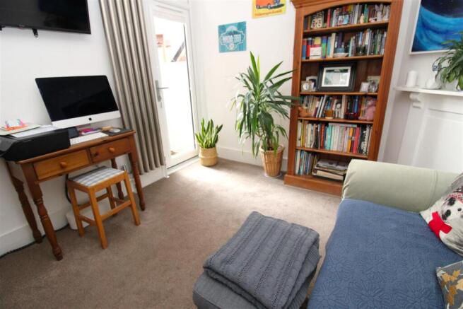 Reception Room 2.JPG