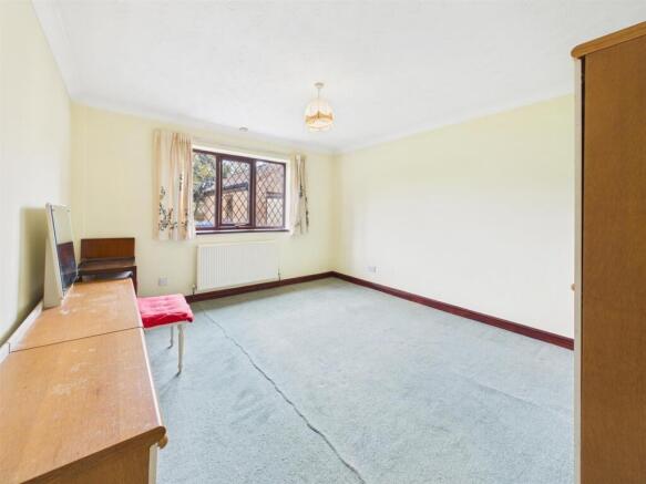 2 bed Detached Bungalow for sale Image 6