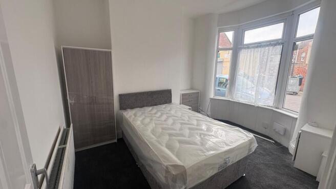 3 bed Terraced to rent Image 5
