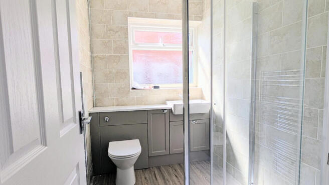 2 bed Semi-Detached Bungalow for sale Image 6