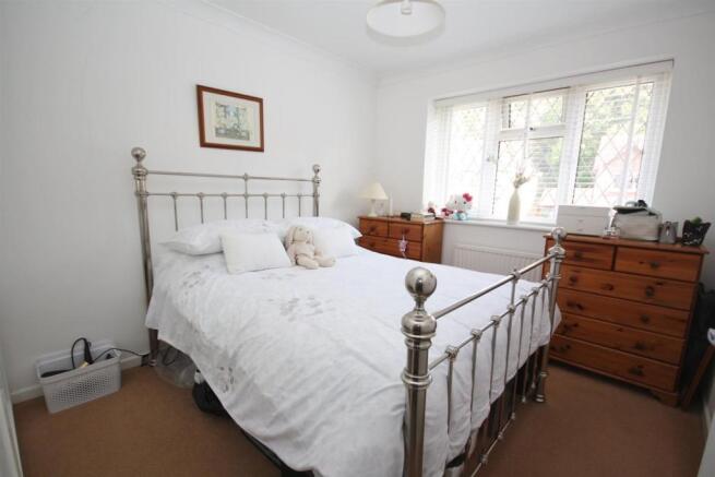 BEDROOM 2
