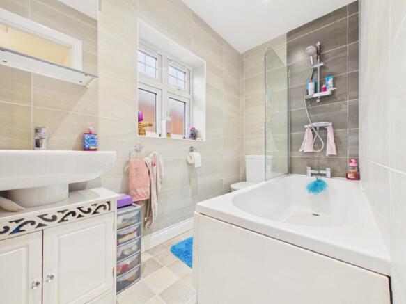 3 bed Semi-Detached for sale Image 7