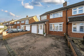 4, Buckwood Avenue, Dunstable LU5 4PE