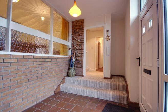 4 bed Detached for sale Image 5