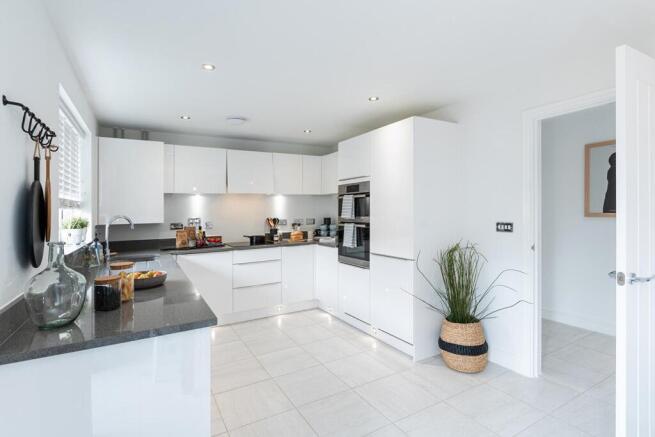 4 bed Detached for sale Image 5