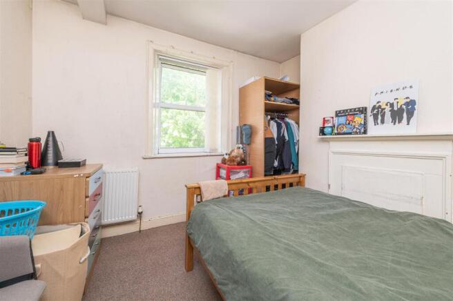 4 bed Terraced for sale Image 8