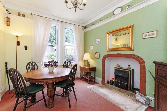 4 bed Semi-Detached for sale Image 4
