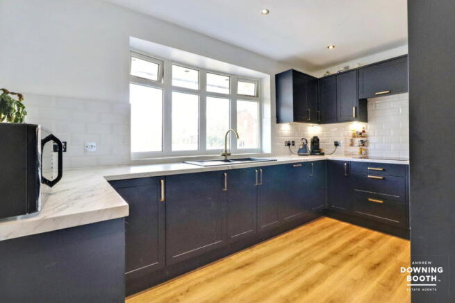 The Garth, Lichfield, WS13 7NS photo 4