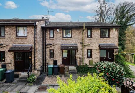 Hawksworth Road, Horsforth, Leeds, West Yorkshire, UK, LS18