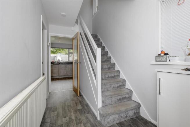 3 bed Semi-Detached for sale Image 6