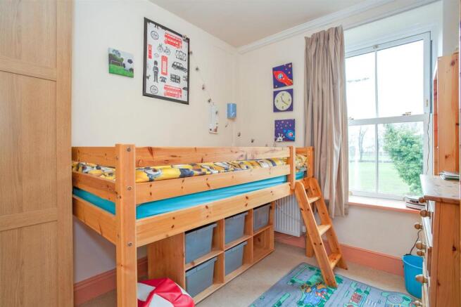 Bedroom 4.jpg