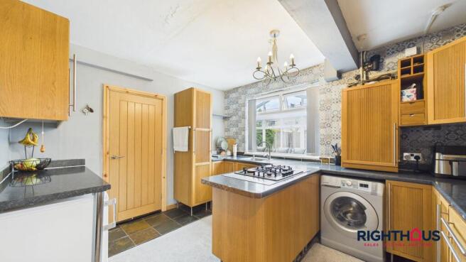 3 bed Semi-Detached for sale Image 12