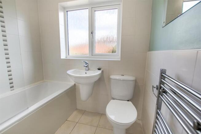 3 bed Semi-Detached for sale Image 11