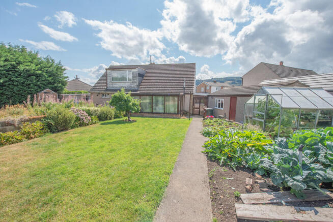 2 bed Semi-Detached for sale Image 2