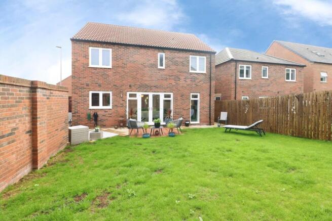 4 bed Detached for sale Image 7