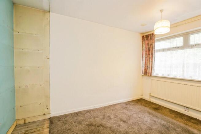 3 bed Semi-Detached for sale Image 12