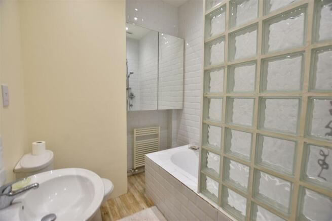 Bathroom.JPG