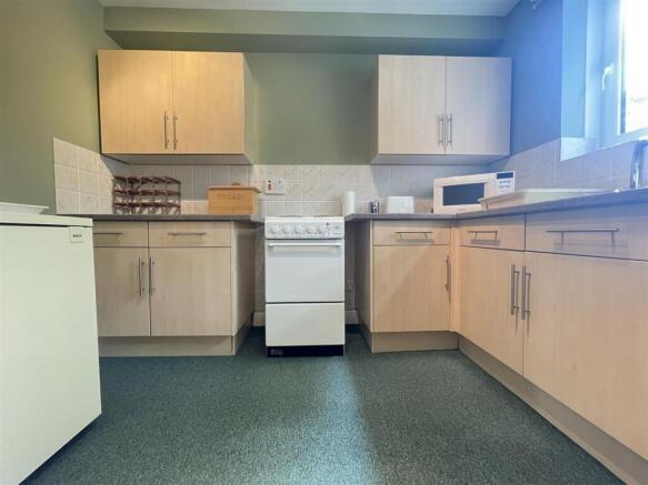 2 bed Flat for sale Image 11