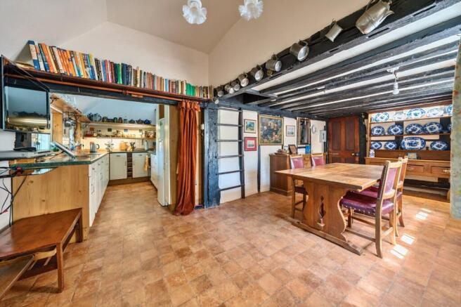 Kitchen/Dining