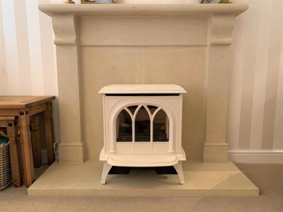32 Claypole Mead, Chippenham - 92.jpg