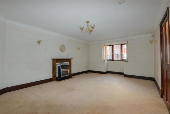 Living Room 2.jpg