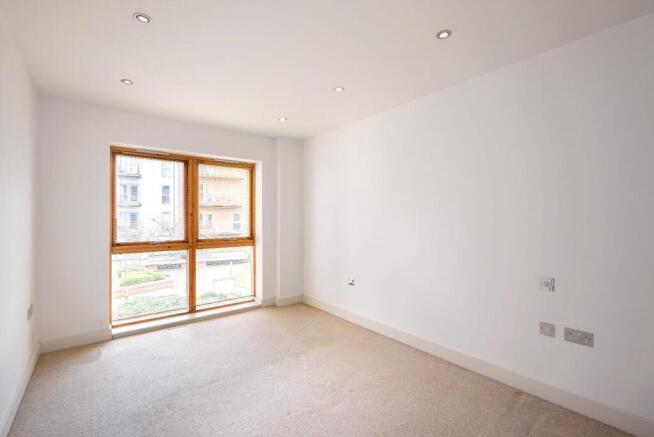 2 bed Flat to rent Image 5