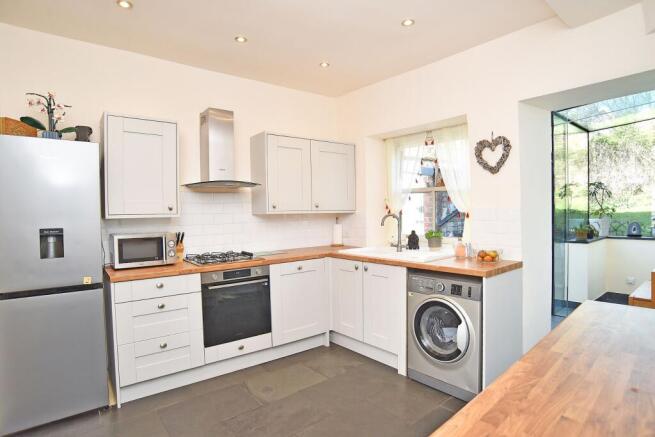 3 bed Town House for sale Image 5
