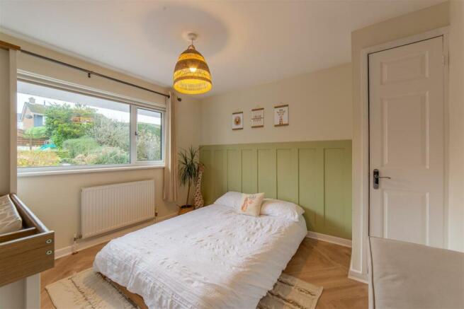 11 Hazel Close-5.jpg