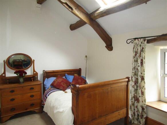 BEDROOM 2
