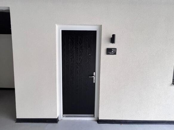 1 bed Apartment to rent Image 5