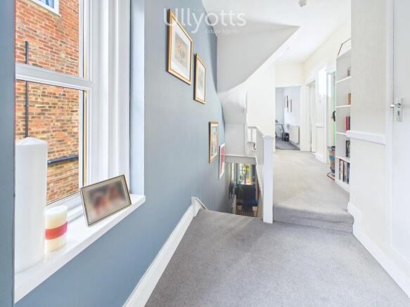 7 bed Semi-Detached for sale Image 10