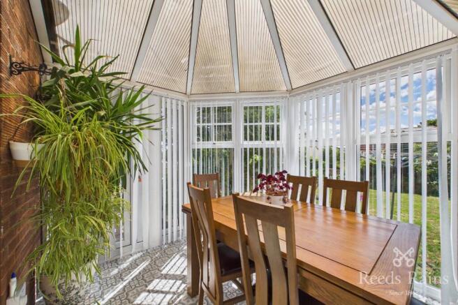 3 bed Bungalow for sale Image 10