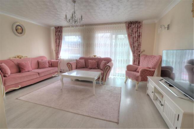 Lounge 2