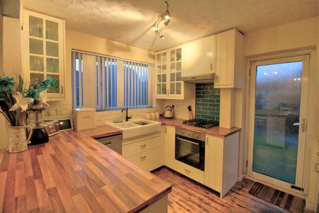 KITCHEN (F)
