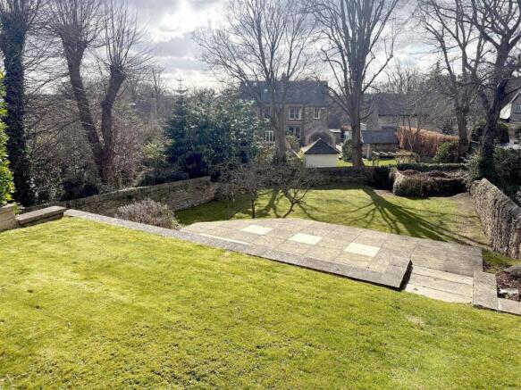 2 bed Apartment to rent Image 10