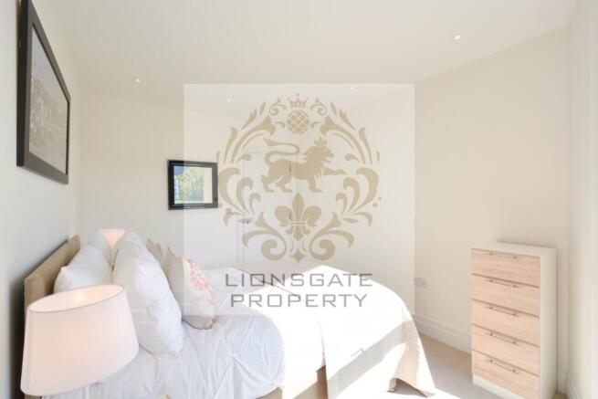 Queenshurst Square, Kingston Upon Thames, Surrey, KT2 photo 4