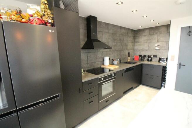 1 bed Duplex for sale Image 5