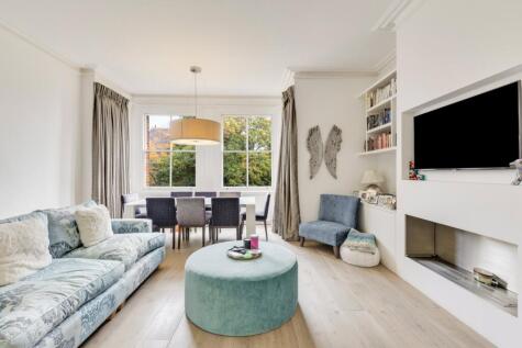 Fitzjohns Avenue, London, NW3