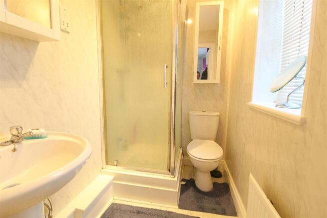 ENSUITE SHOWER ROOM