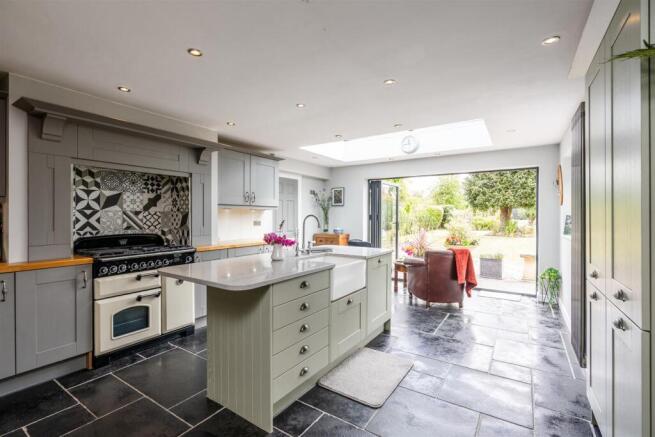 12 Eastcote Lane_17.jpg