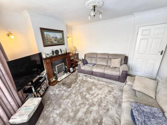 2 bed Semi-Detached for sale Image 6