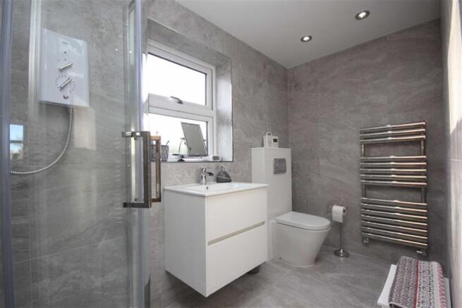 En suite shower room
